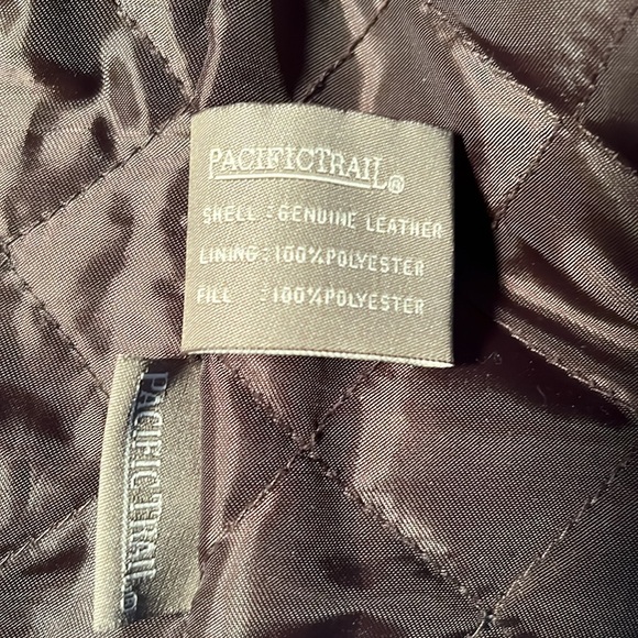 Leather jacket by Pacific Trail,size XL. Quilt lined, warm. Blazer style. - Picture 9 of 11